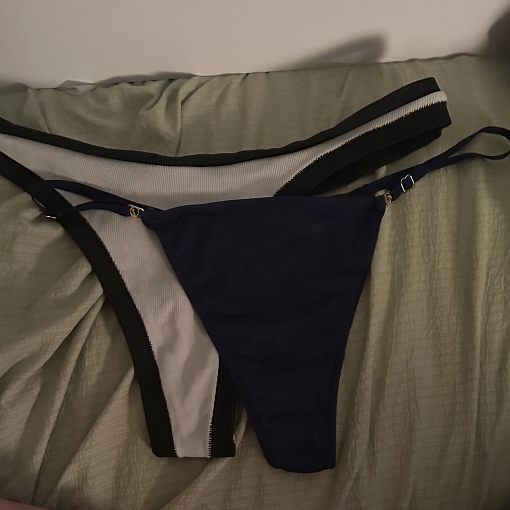 Thong bundle Victoria’s Secret